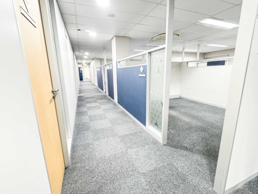 To Let Commercial Property for Rent in Mowbray Western Cape